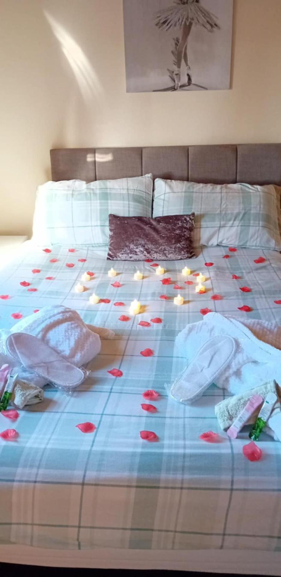 Baytree Lodge At Three Lochs Holiday Park, New Ask About Our Packages Birthday ,Anniversary,Family,Pamper Packages Available Balminnoch Buitenkant foto
